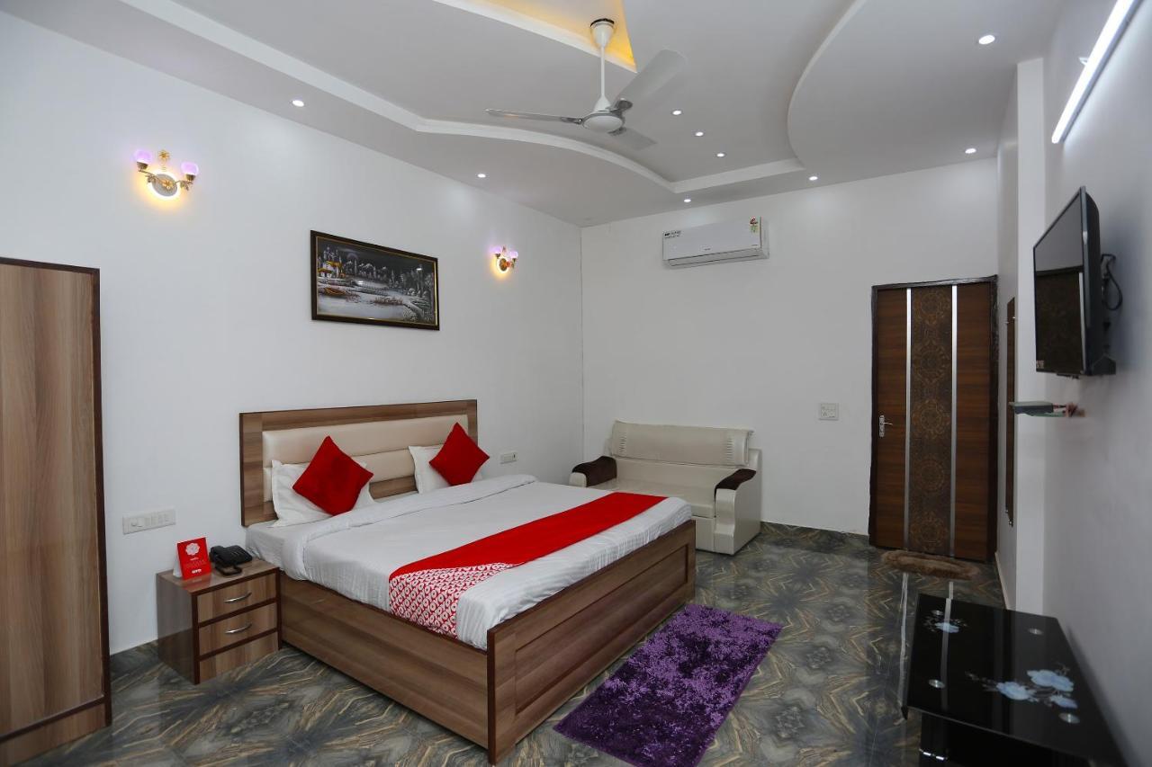 Hotel Rest Palace Агра Экстерьер фото