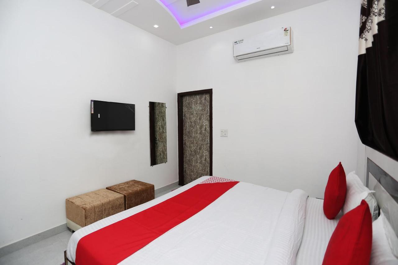 Hotel Rest Palace Агра Экстерьер фото
