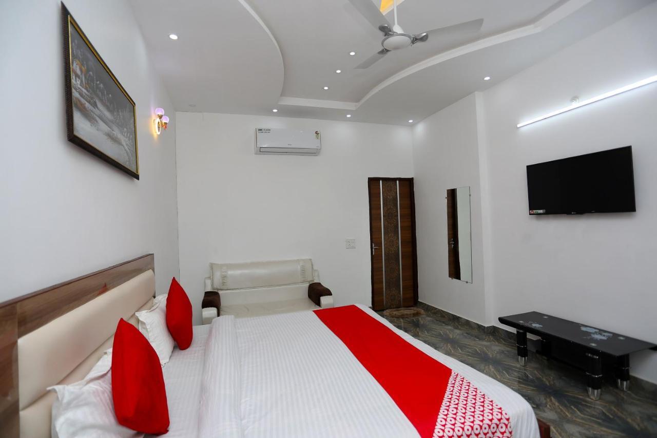Hotel Rest Palace Агра Экстерьер фото
