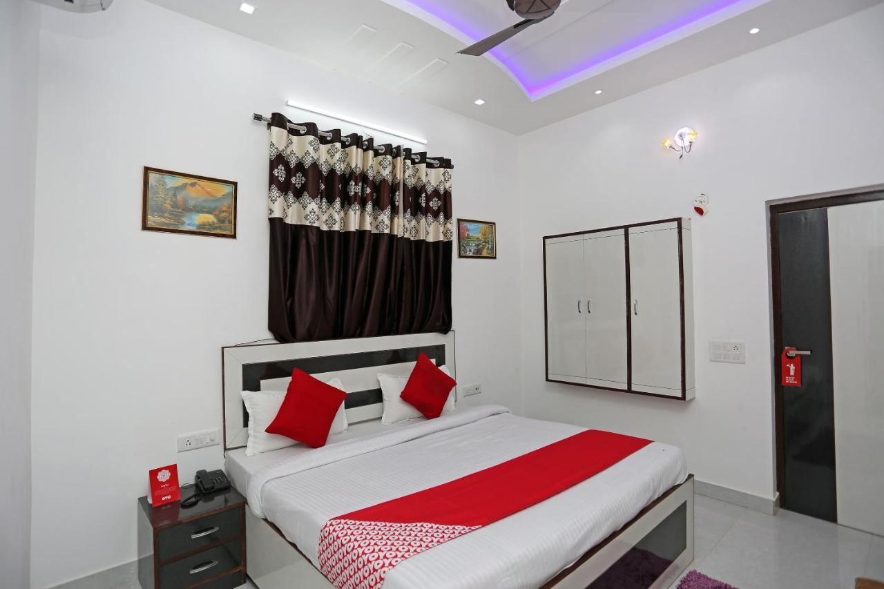 Hotel Rest Palace Агра Экстерьер фото